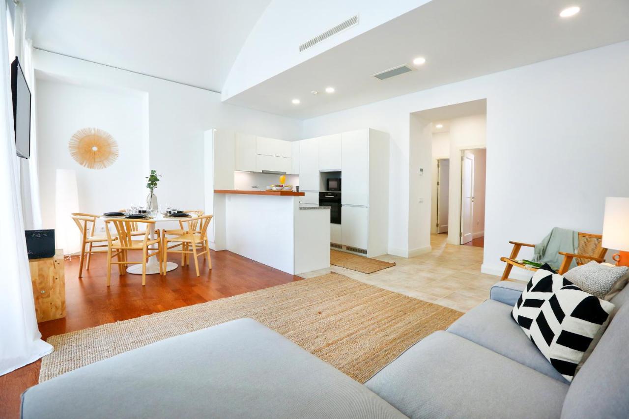 Away From Apartamento *